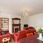 Casa de Férias Mayfield Manor *